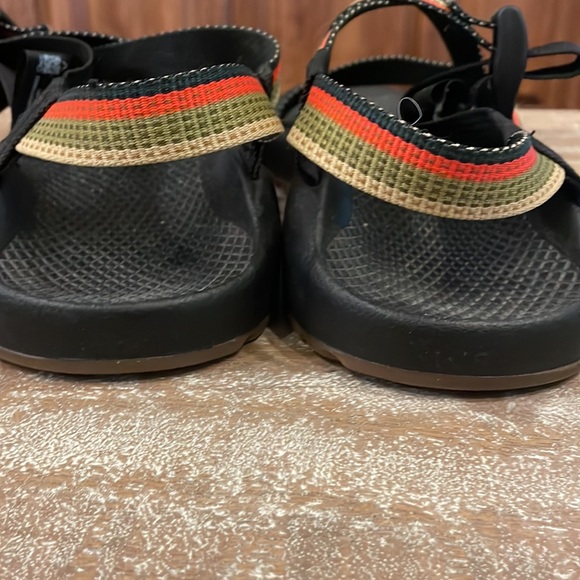 Chacos size women’s 9 like new - Picture 2 of 3